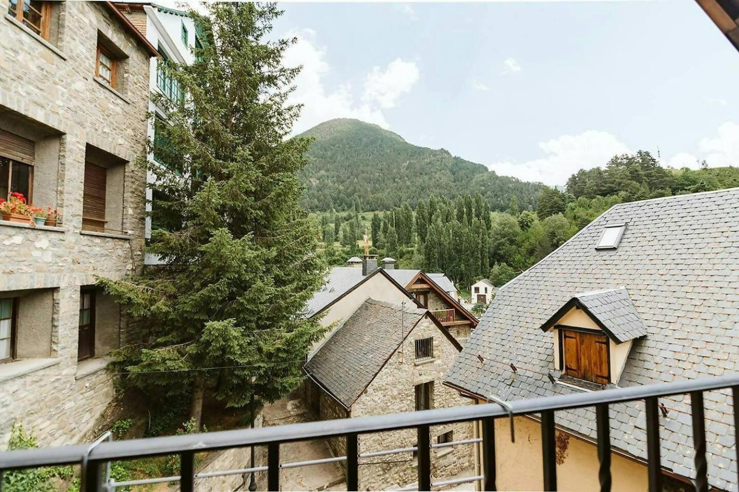 Casa Begona - Wifi Sencillo Y Acogedor Daire Sallent de Gállego Dış mekan fotoğraf